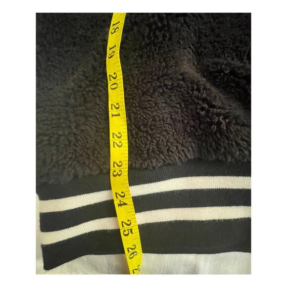 NWT‎ Eastern Washington University (EWU) Sherpa Sweatshirt - Size M - So Soft! - Picture 9 of 10